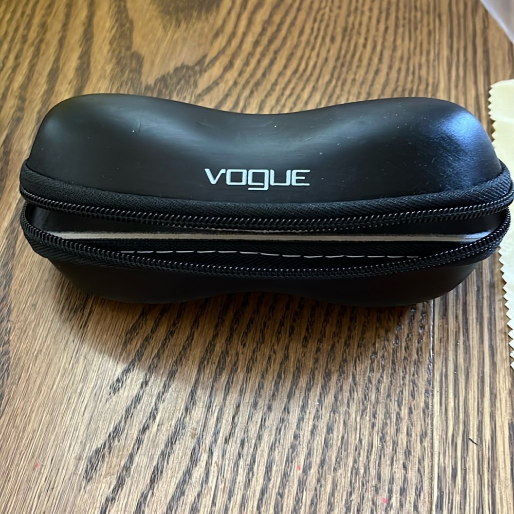 Vogue glass case